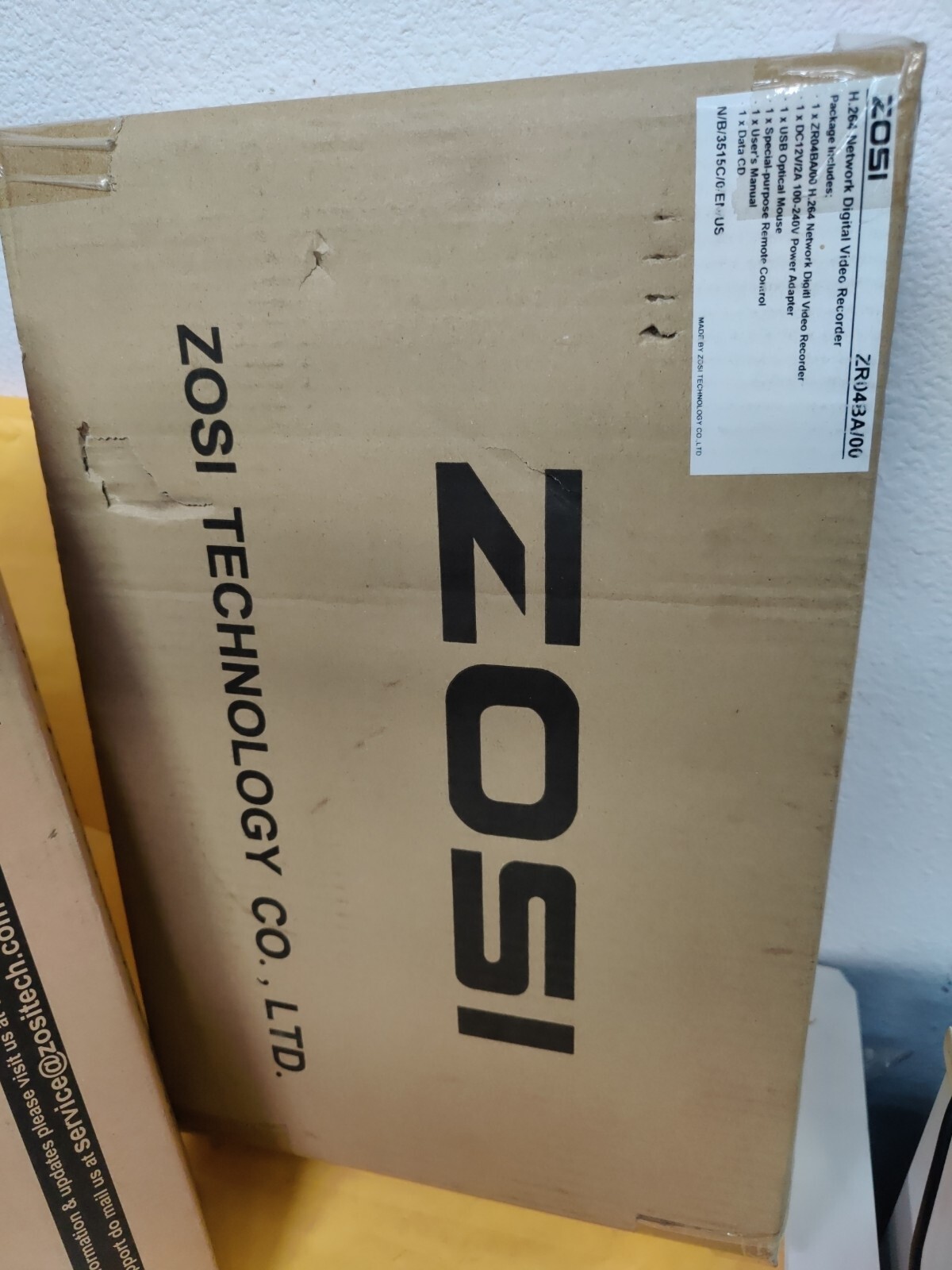 ZOSI ZR04BA & ZG2116E-E HD 4 Camera 1080P TVI DVR Surveillance Security System