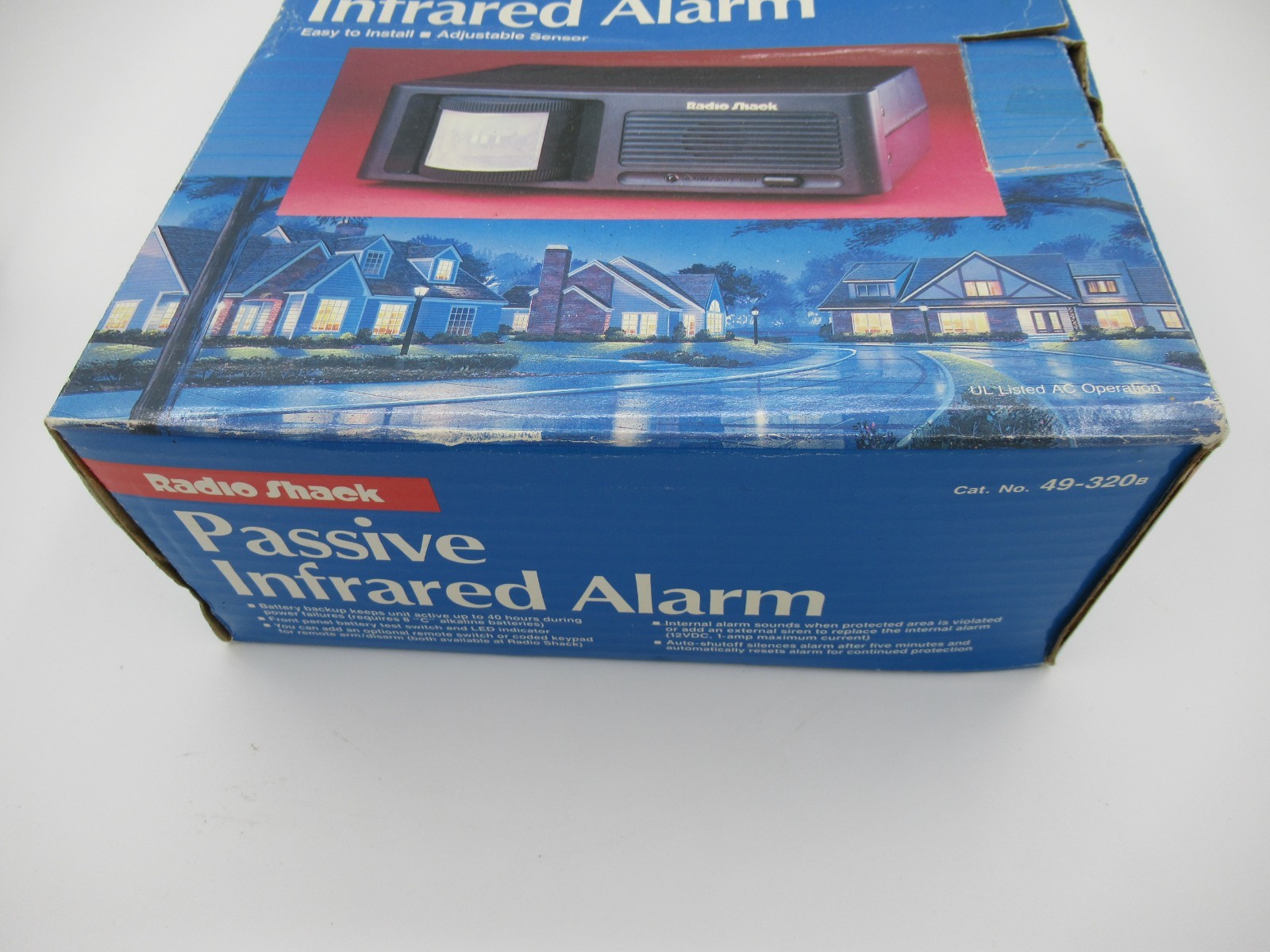Radio Shack Passive Infrared Alarm Catalog No. 49-320B For Parts or Repair