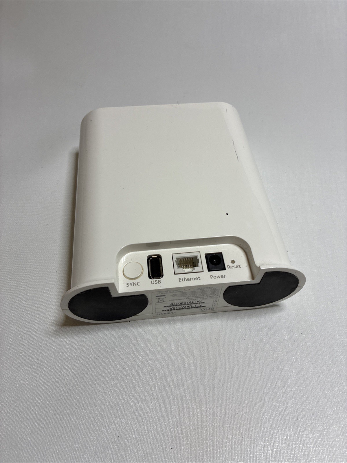 Arlo Pro SmartHub Connects Arlo Cameras to Wi-Fi VMB4540 Device Only No Cord