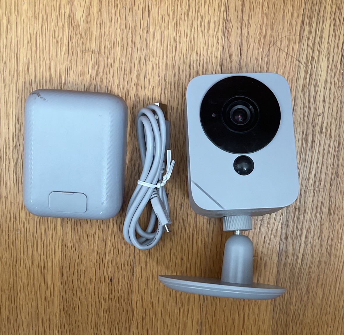 Blue By ADT Outdoor Camera, Model# SCE2R0-29-GR, Color Graphite——- 8