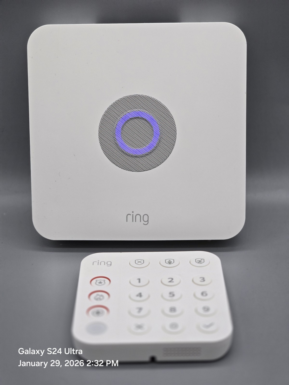 Ring Alarm Base Station US White 4HB1U9-0EN0 With Key Pad- tested