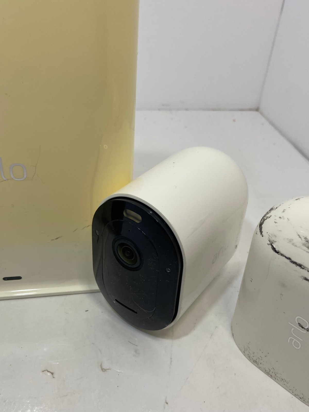 ? Netgear Arlo Ultra VMB4540 Smart Hub Base Station + 2 Cameras works EUC S3