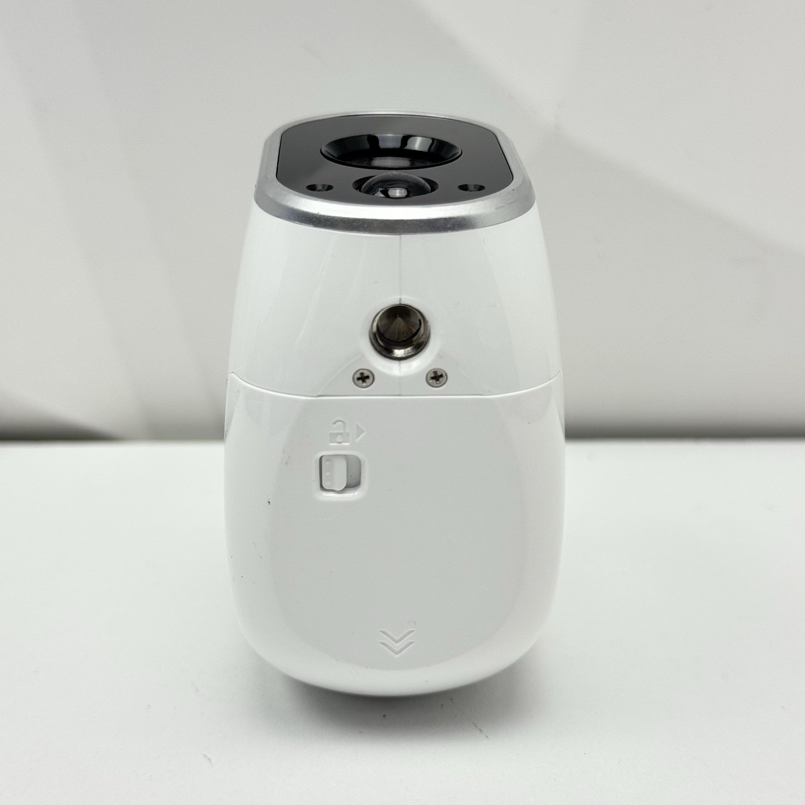 Arlo VMC3030 HD Wireless Security Camera Night Vision Outdoor/Indoor Untested