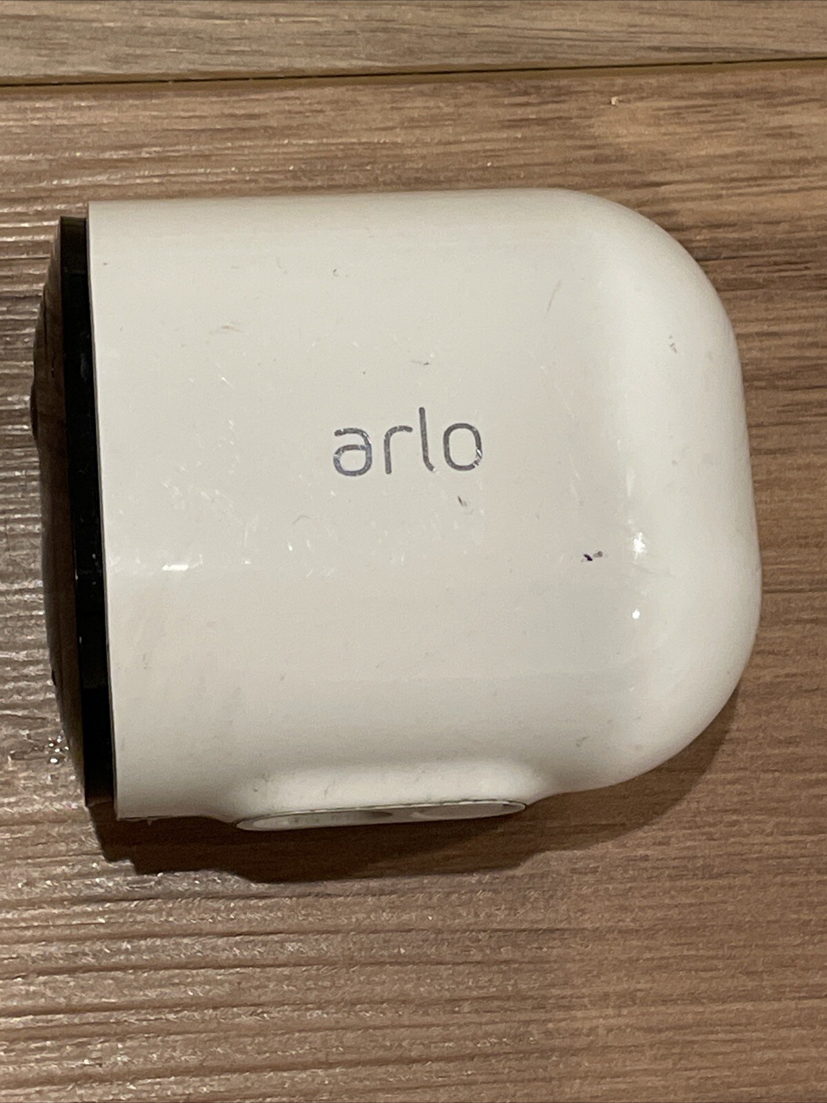 NETGEAR ARLO PRO 3 VMC4040P SECURITY CAMERA – NO BATTERY AS SHOWN
