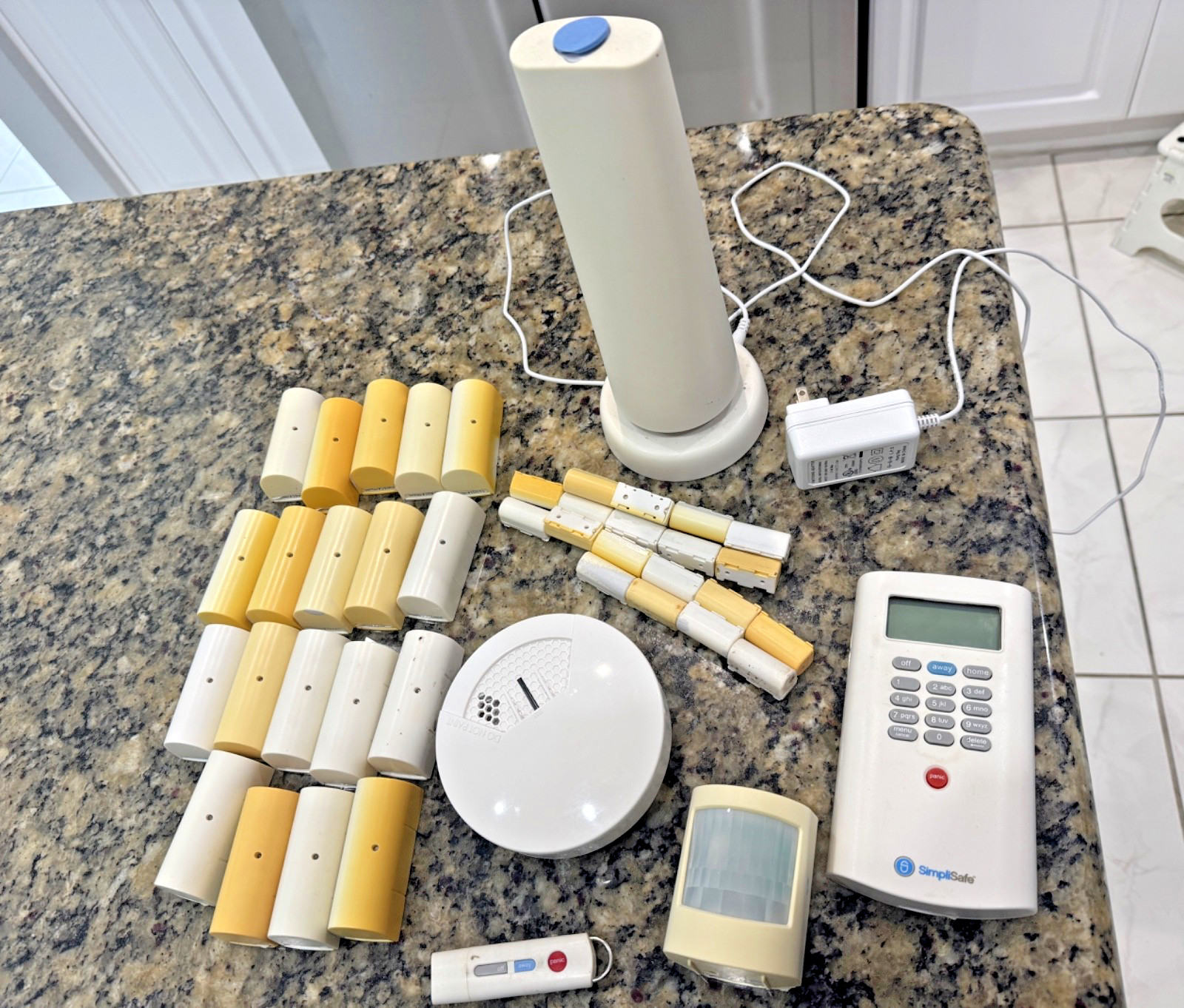 SimpliSafe Security System, 24 pieces, 1st Generation, Used Condition
