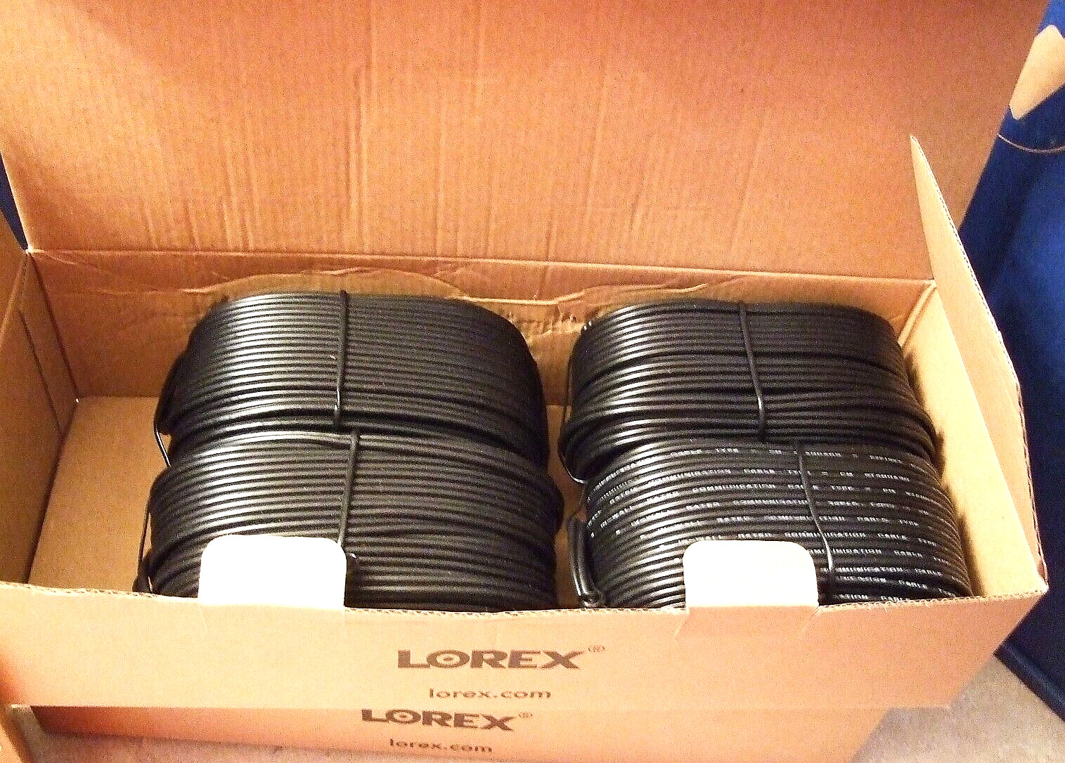 Lorex 4K Ultra HD 8CH 1TB Analog Security System – Complete System – NIB