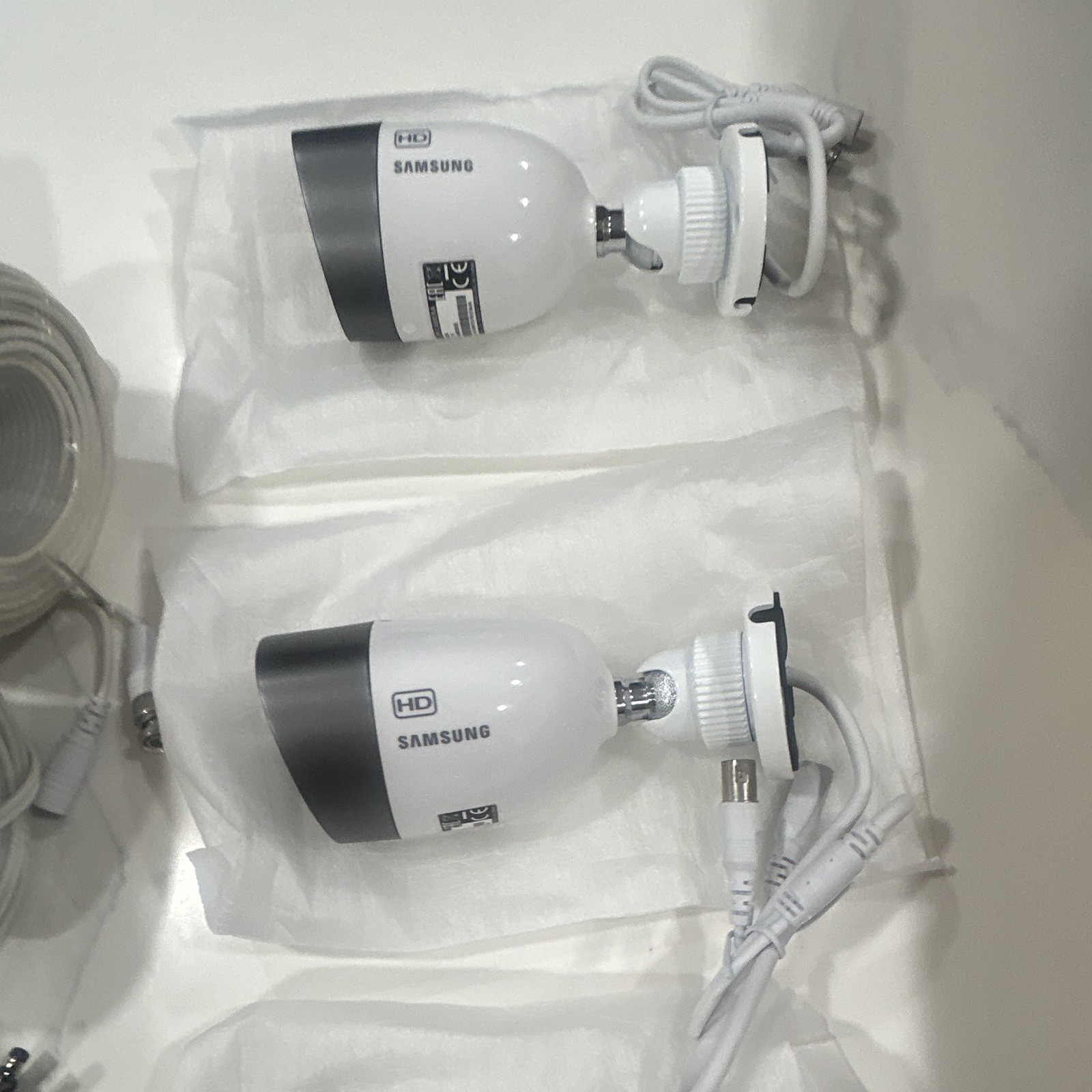 Samsung SDH-C5100N/US Security Camera Kit – Partial / New open Box (3 Cameras)