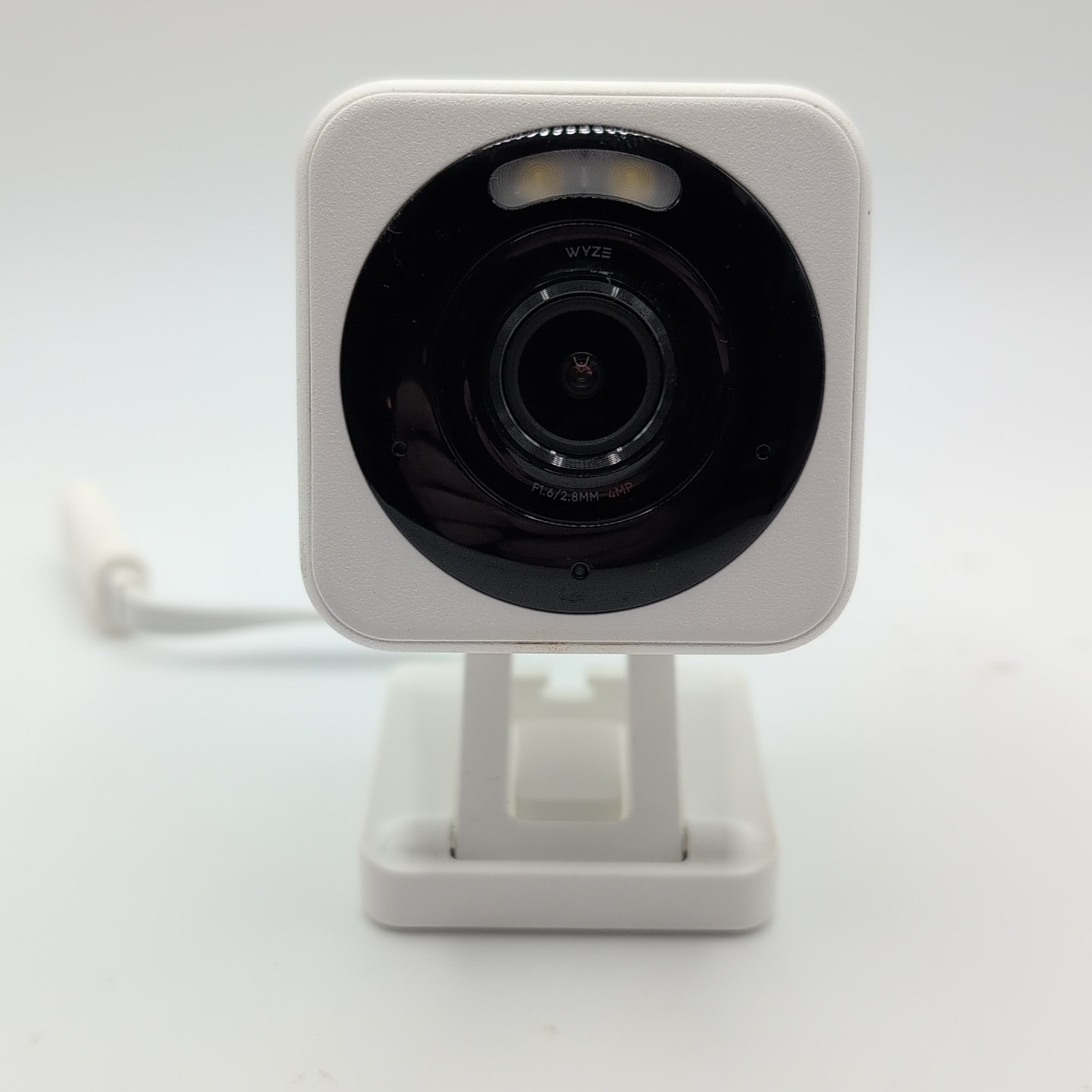 Wyze Cam v4 Smart Home Security Camera, 2.5K QHD, Enhanced Color Night Vision