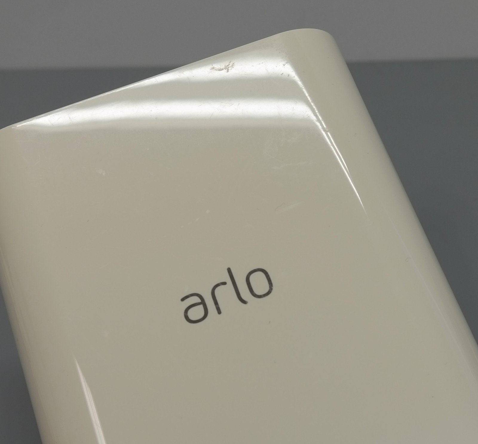Arlo Ultra Smart Hub Base Station VMB5000