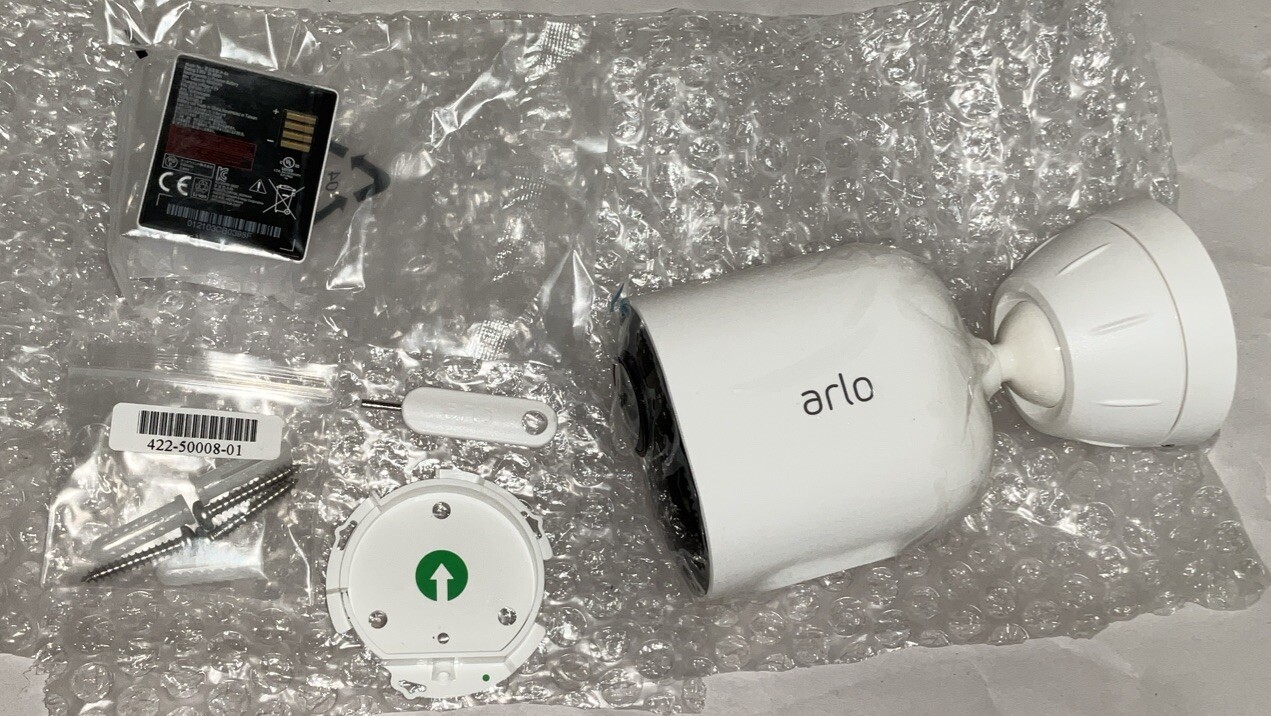 Arlo – Ultra 2 – *Security Mount* UHD 4K Security Camera VMC5040 **SHIPS FAST!