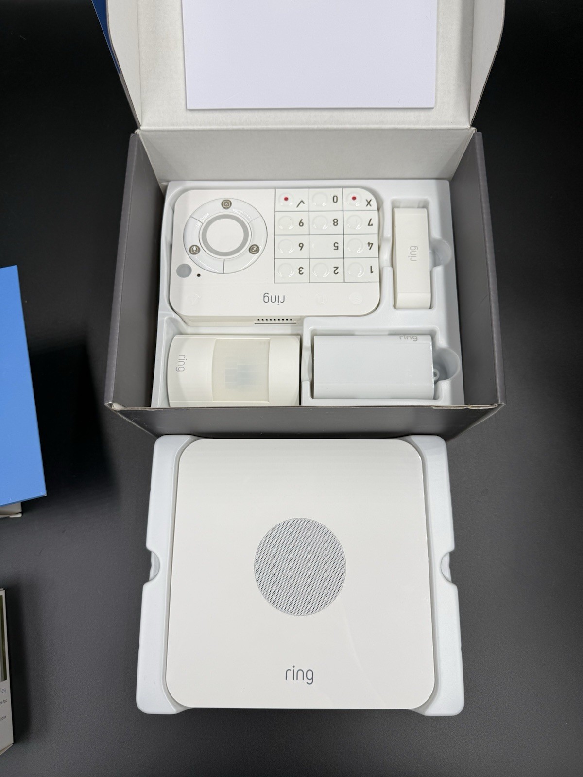 Ring 2nd Gen 4K11SZ-0EN0 Wireless Indoor Alarm Security Kit +Extras NEW OPEN BOX