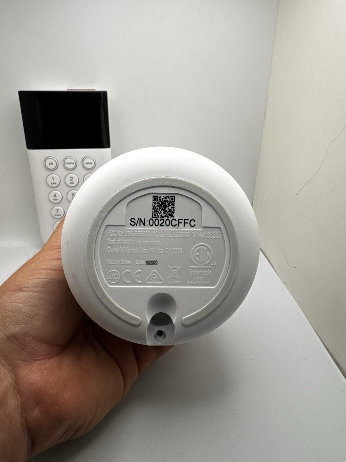 SimpliSafe Home Security System Base Station SSBS3 w/ Keypad SSKP3