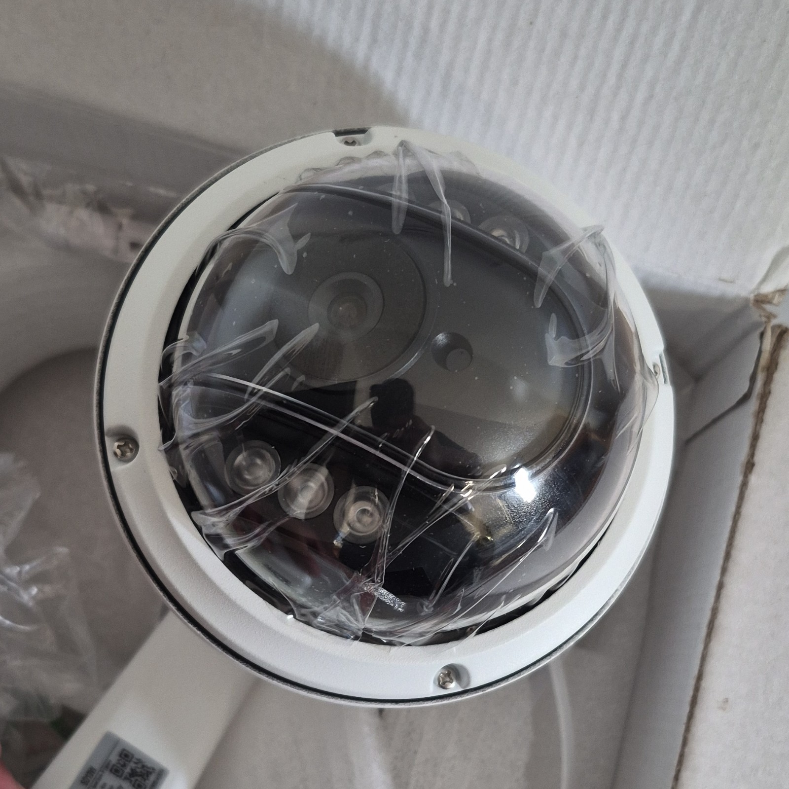 Mega-pixel IP Camera HD Wireless ONVIF Audio Day & Night Indoor Outdoor