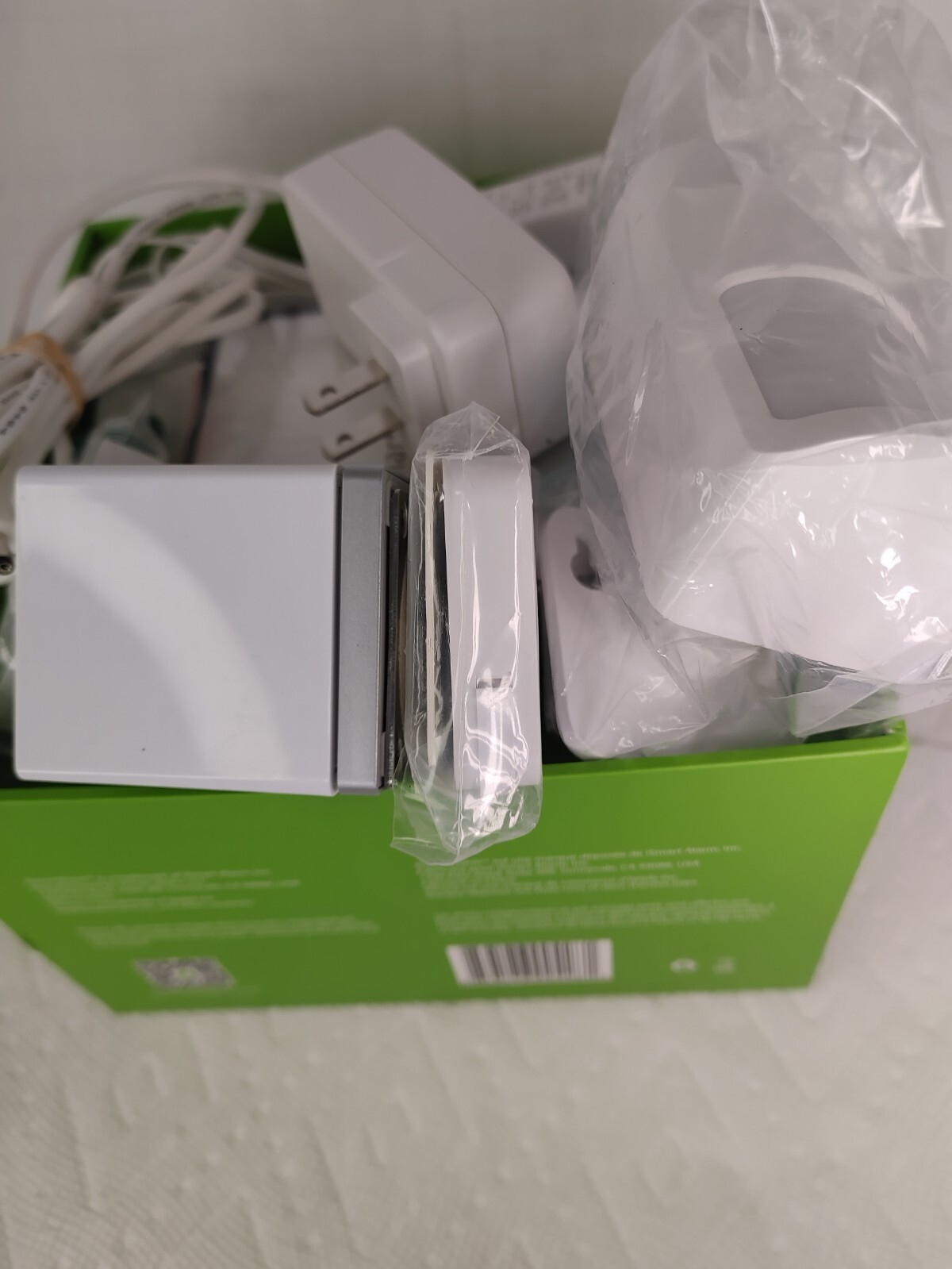 iSmartAlarm Wireless Smart Home Security System. Cube-remote Tag-motion-contact