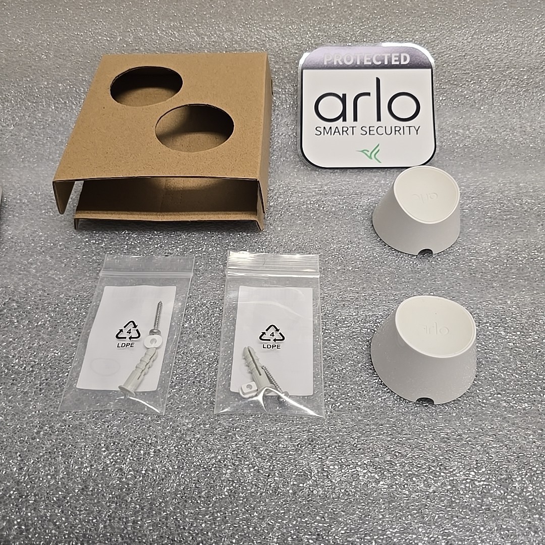 Arlo Magnetic Wall Mounts Set of 2 for Ultra, Ultra 2 Pro 3 & Pro 4 Unused.