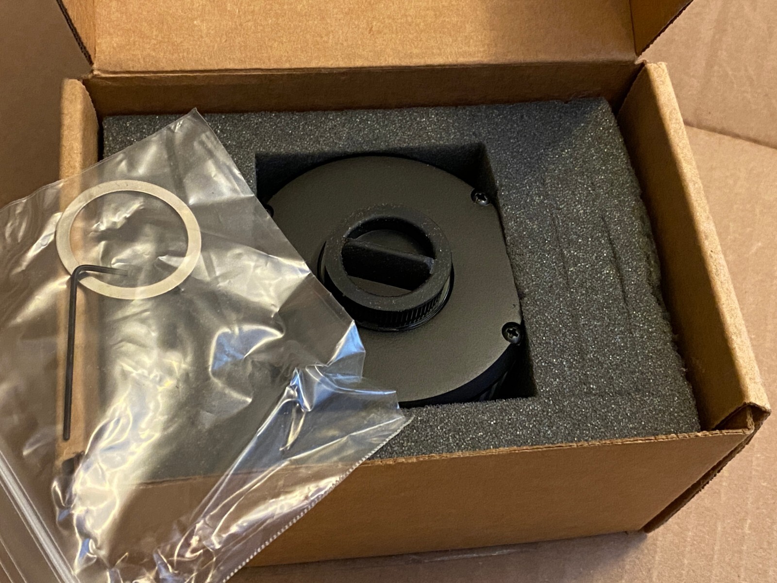 Arecont Vision AV5105DN 5-Megapixel H.264 Color PoE IP Network Security Camera