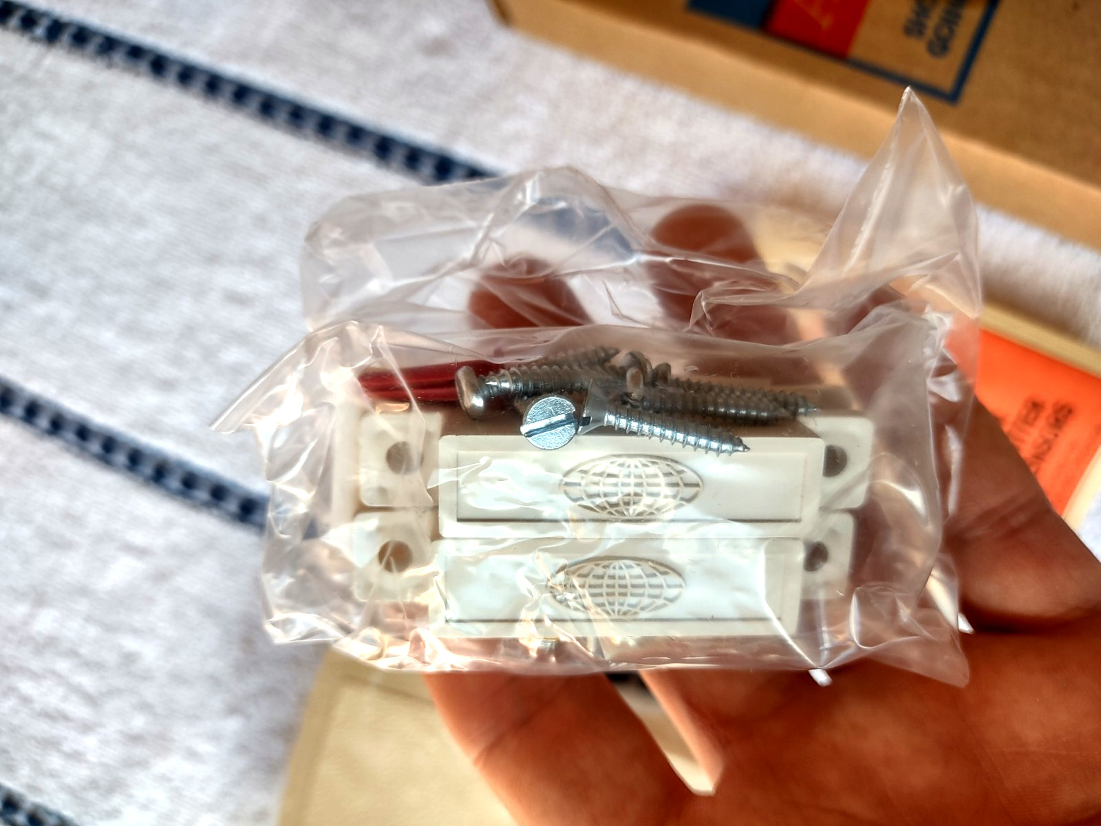 NEW Vtg Amway Amgard Perimeter Alarm System Sensor Transmitter E-8904 NOB