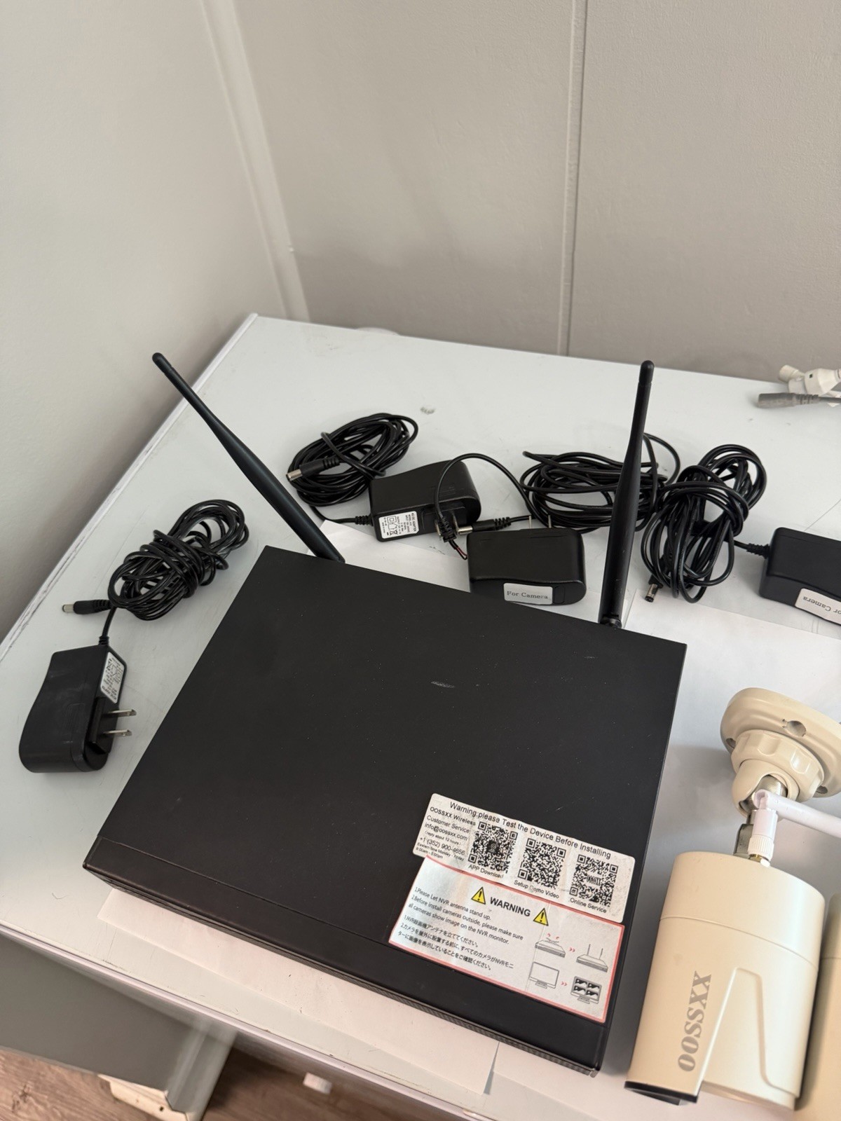 OOSSXX Security System 4 Cameras NVR Mouse and Remote Included Used