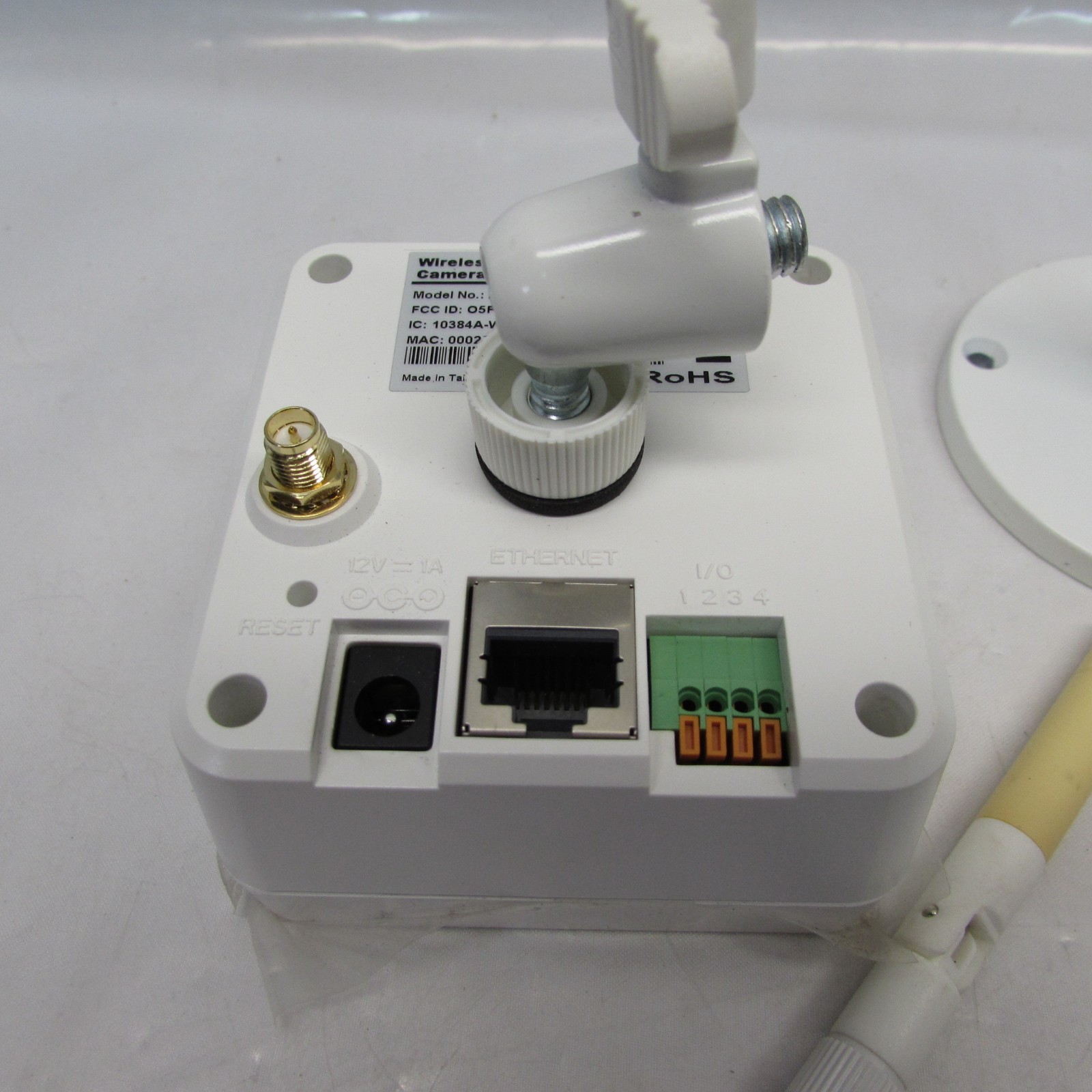 Vivint ADC-V520IR Indoor Wireless IP Camera w/Night Vision, Stand, Antenna, Cord