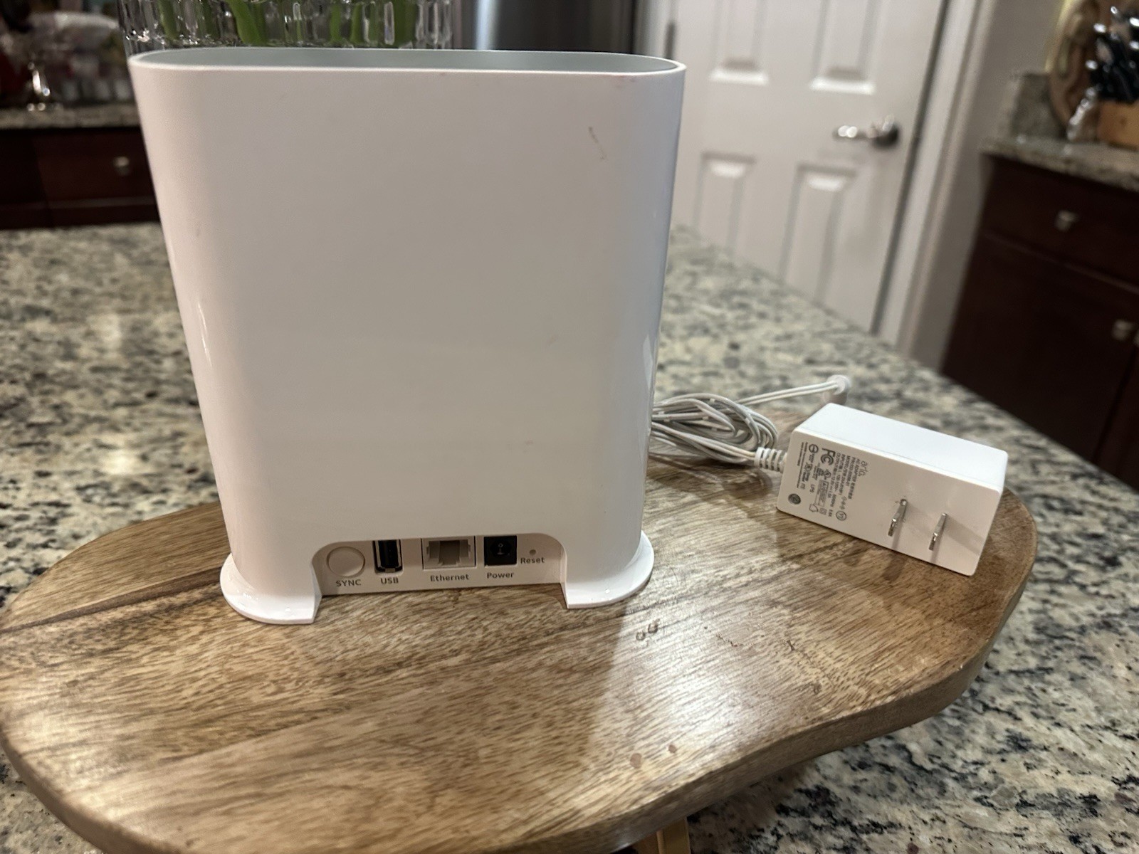 Arlo Pro Smart Hub (VMB4540) Base Station