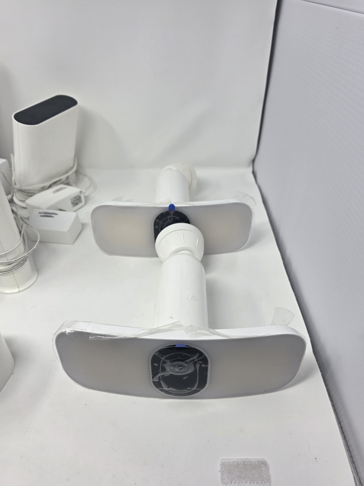 Arlo Camera Accessories, Batteries, Charges, Plugs And More.