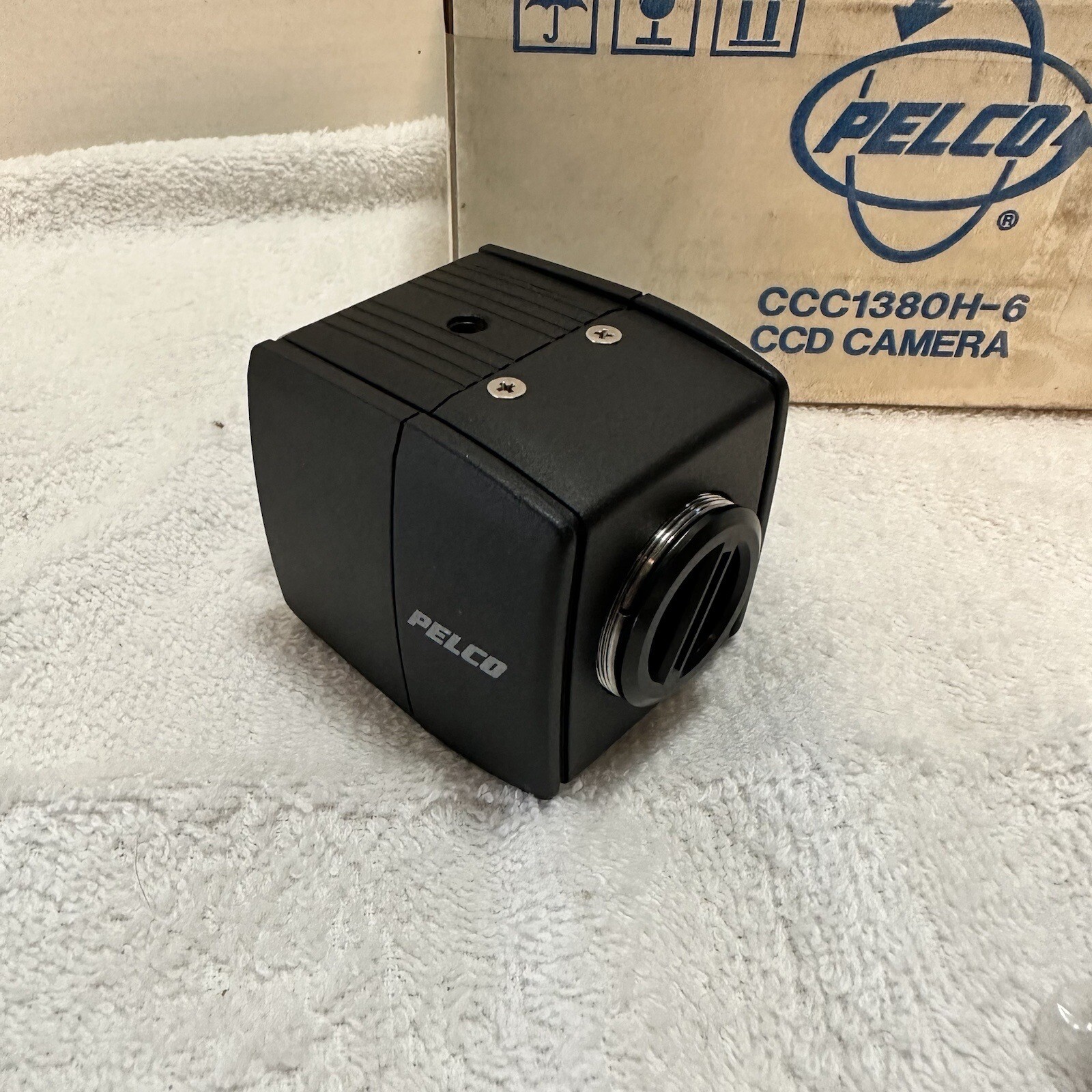 Pelco CCC1380H6 1/3″ Color CCD Camera, 480 TV Lines, Compact, Accepts CS l