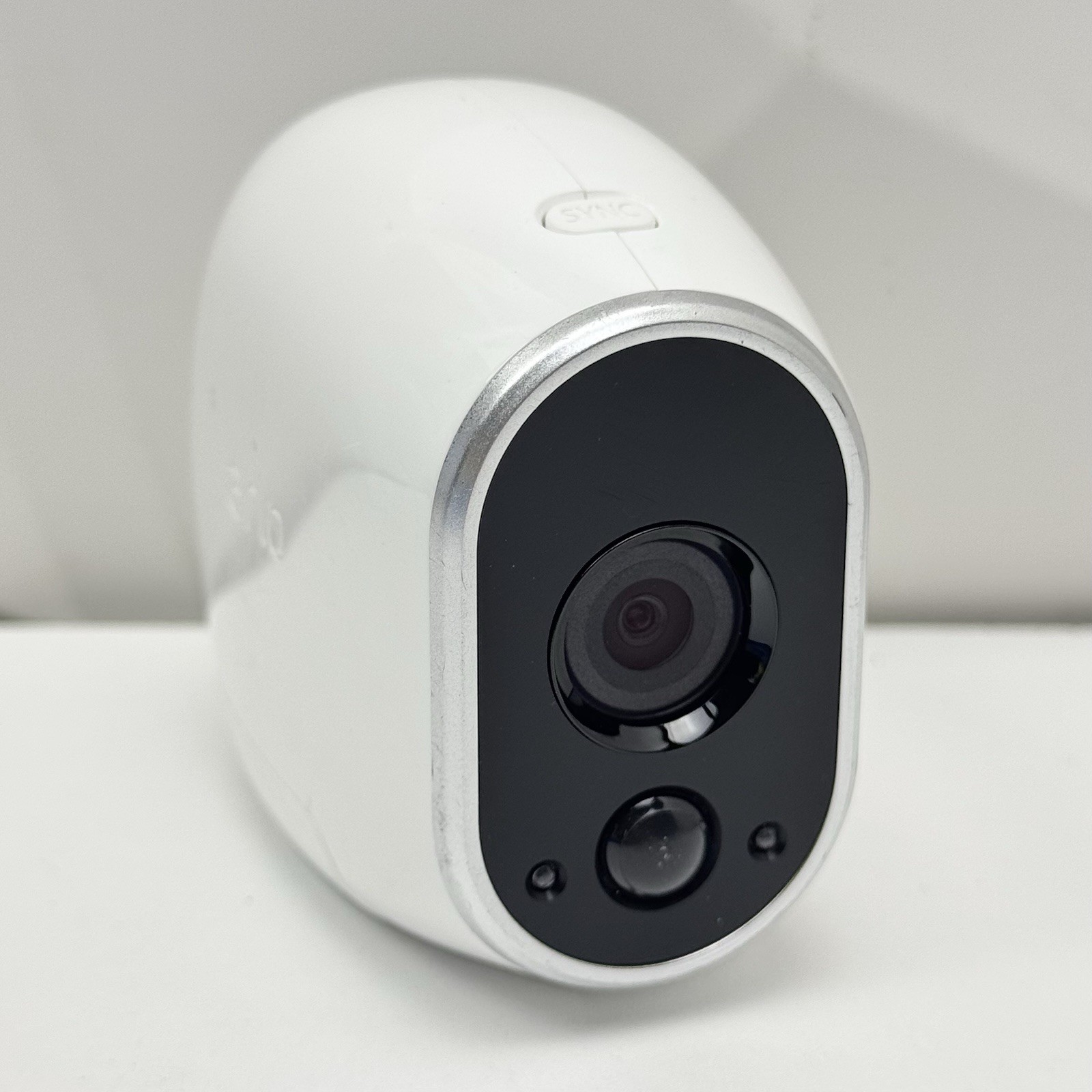 Arlo VMC3030 HD Wireless Security Camera Night Vision Outdoor/Indoor Untested