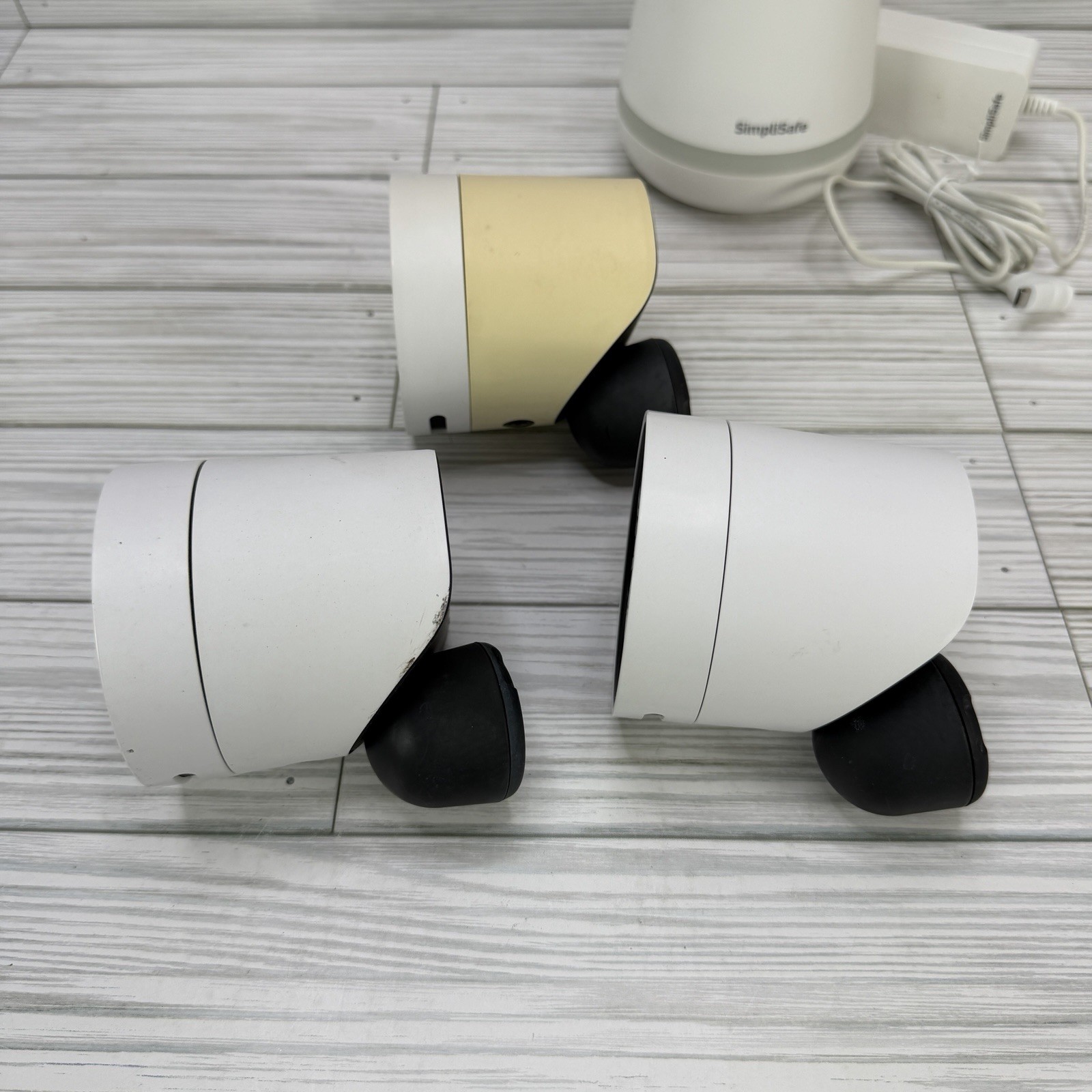 SimpliSafe Home Security System 3 Wireless Outdoor 1 Indoor Cameras 16 Pc BUNDLE