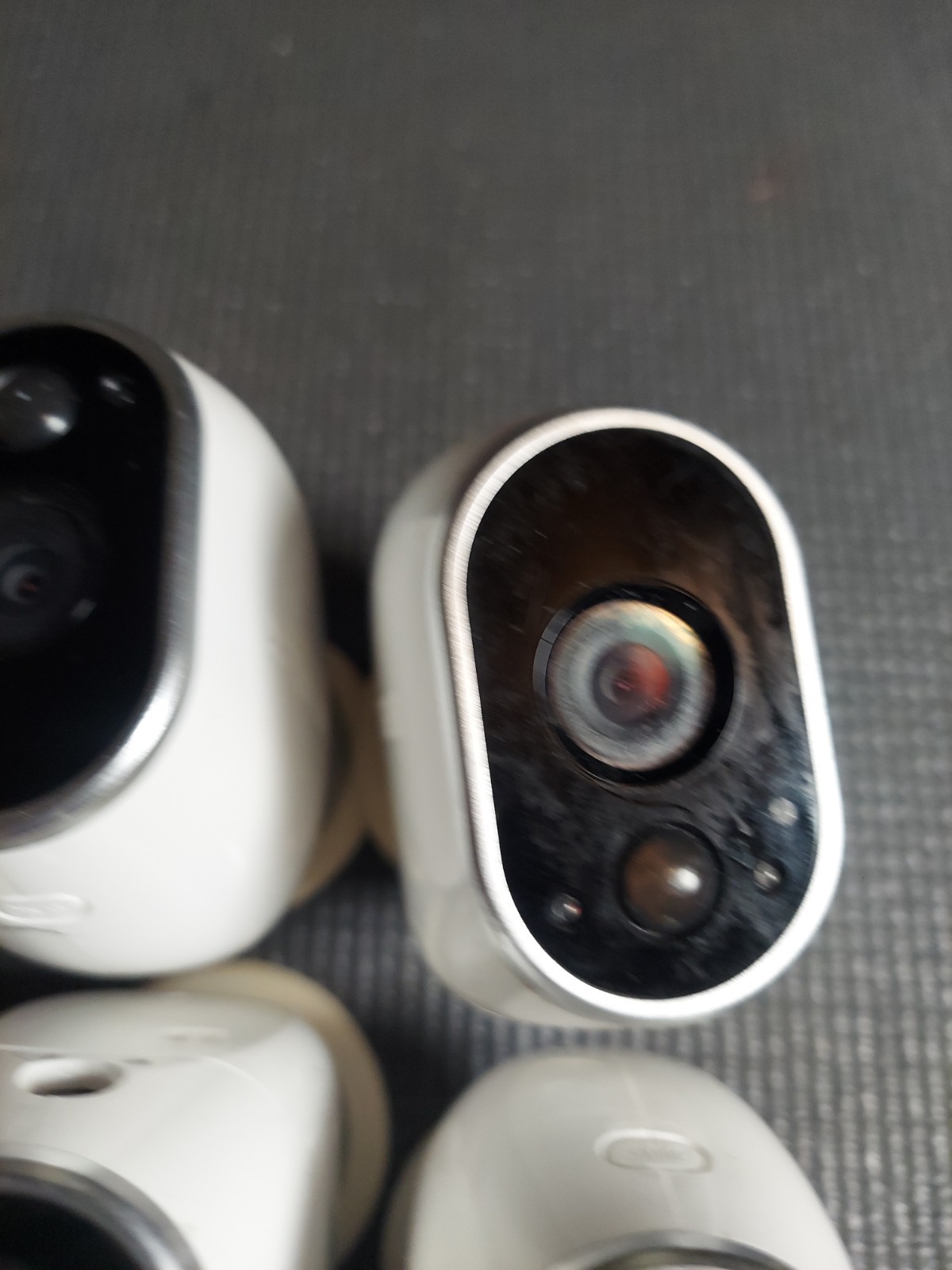 Arlo NETGEAR VMC3030 Add-on HD Security Cameras Lot Of 5 Wire-Free With 4 Mounts