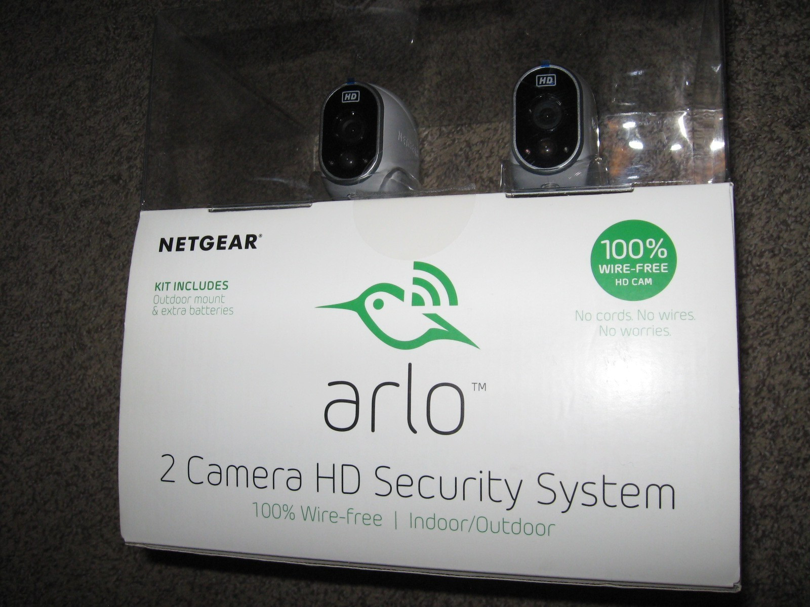 rmk99 Netgear Arlo 2 Camera Wireless Security System w/Base, Cords NIB st135