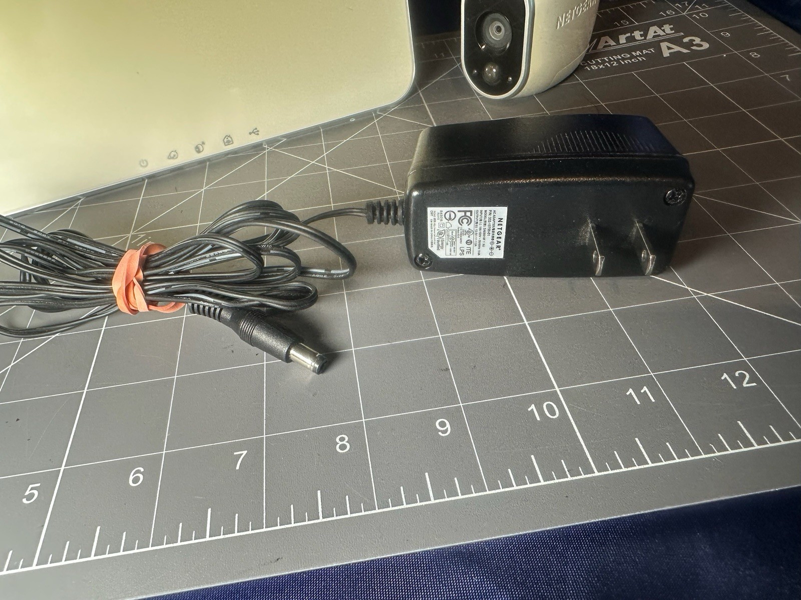 NETGEAR VMB3000 Arlo Camera Base station & (1) Camera W/power Cord