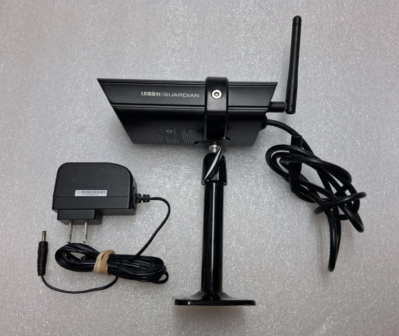 Uniden G755 Guardian Wireless Indoor/Outdoor Weather-proof Security Camera (A)
