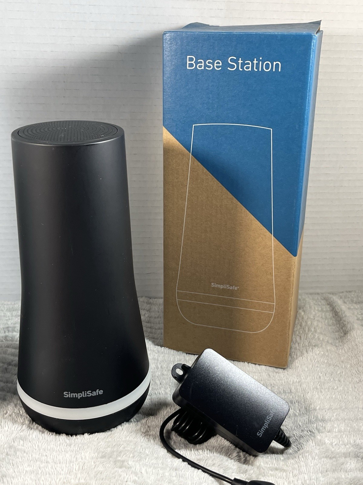 SimpliSafe Base Station SSBS3 Home Security Hub Tested w/ Box