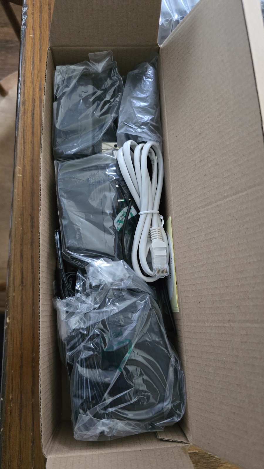 HD NVR KIT 4 CAMERA WIFI CAPABLE NEW / Open Box