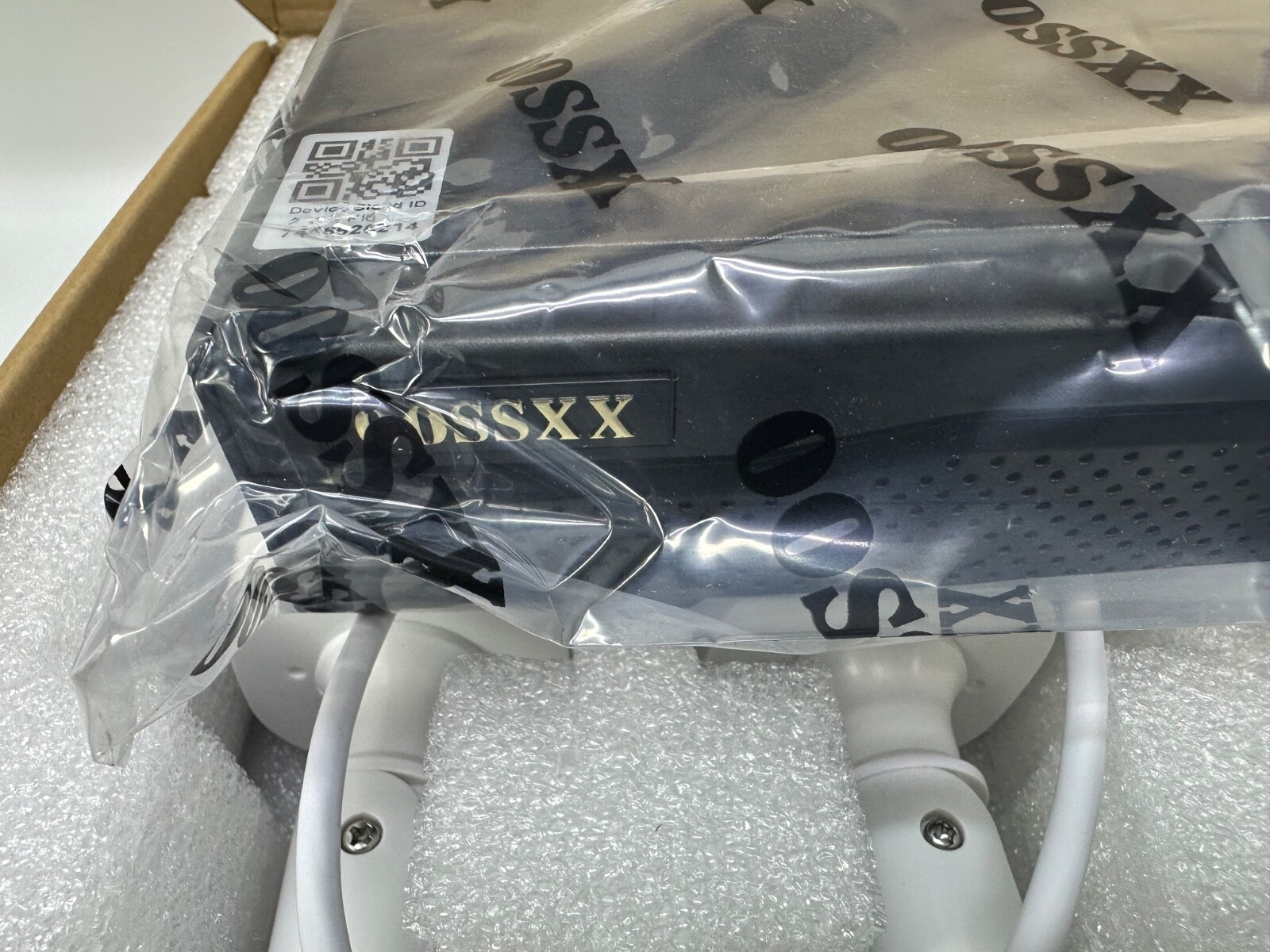 OOSSXX 4 CAMERA / 1 DVR – CCTV – OUTDOOR SECURITY CAMERA SYSTEM – w/3000gb HD