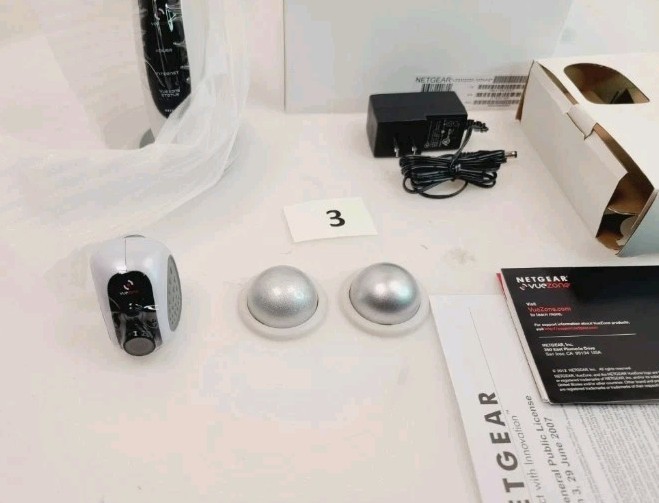 NETGEAR VueZone Wire-free Video Monitoring System VZSM2200-100NAS New