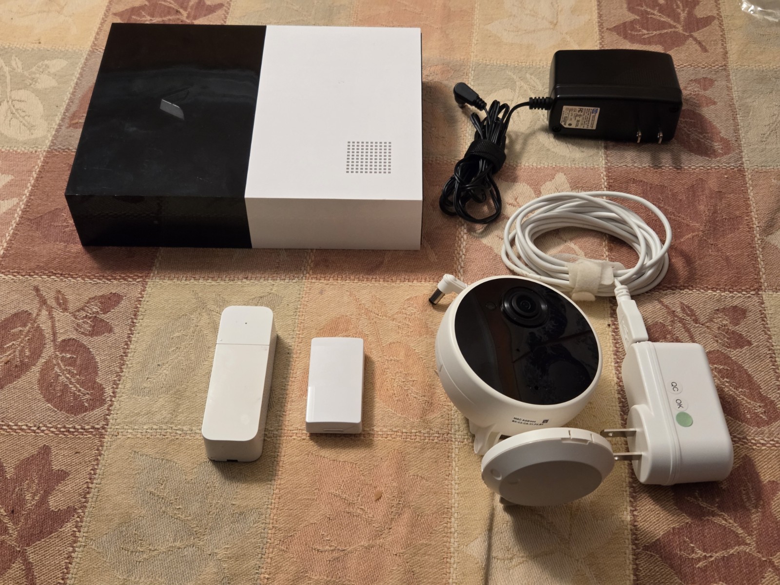 Abode Security Home Hub, Camera And Accessories