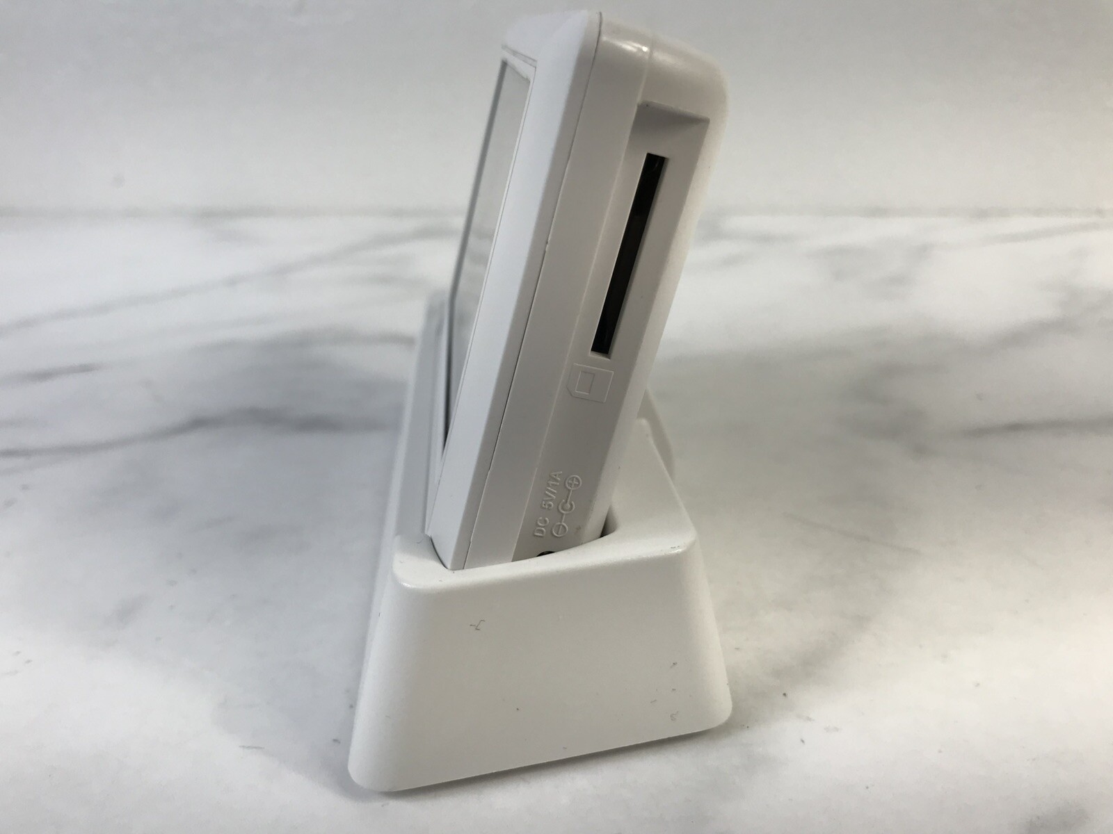 Uniden Guardian G4 Touch Screen 3.3” LCD Screen Model G403 White & Charging Cord