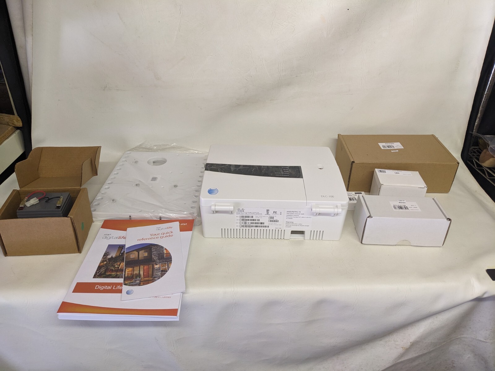 NEW!!! AT&T Digital Life Hub – Home Security System Model DLC-100 (1E)