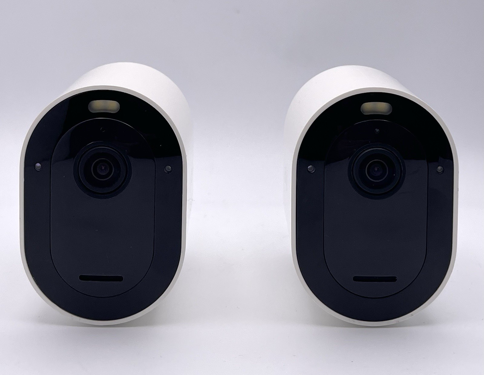 Arlo Pro 3 System 2 VMC4040p Cameras, 3 Batteries, Chargers, Base Station EUC