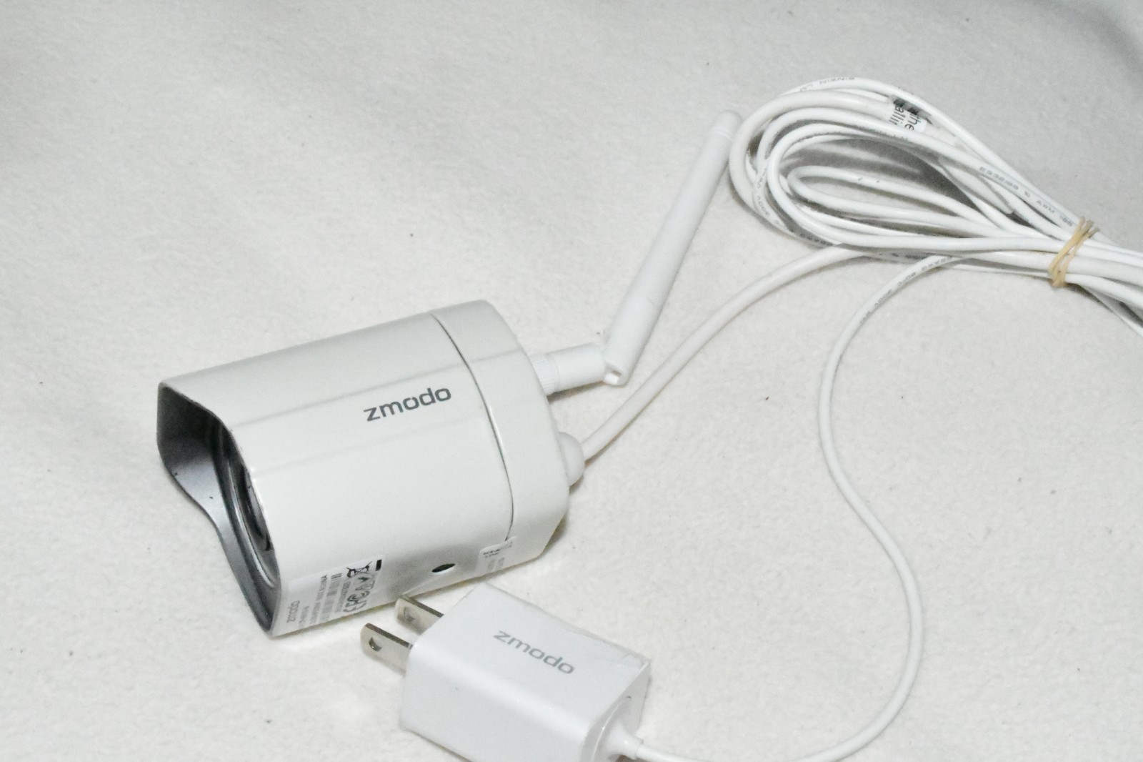 ZMODO ZP-IBH15-W SECRITY CAMERA INDOOR & OUTDOOR 1080 W PLUG AND ANTENNA ONLY