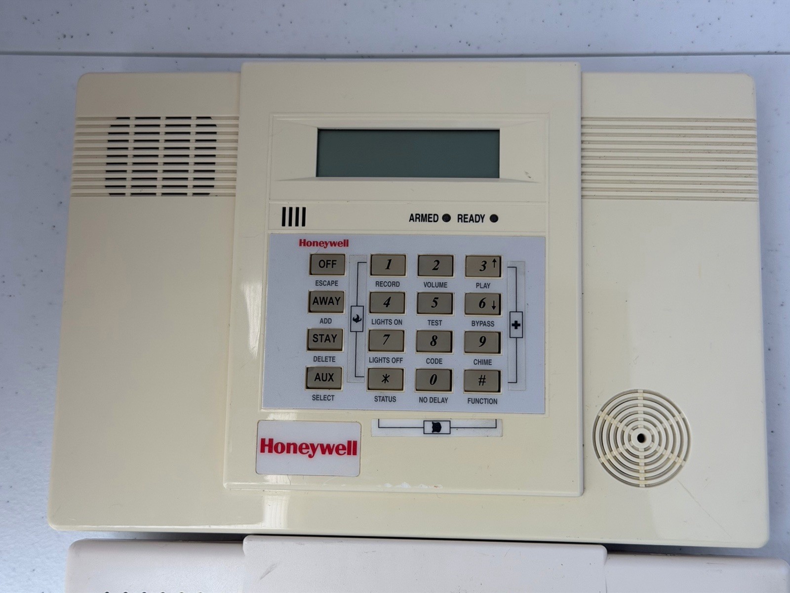 Honeywell LYNXR-1/LYNXR-2 Series Security Panel Lot Untested