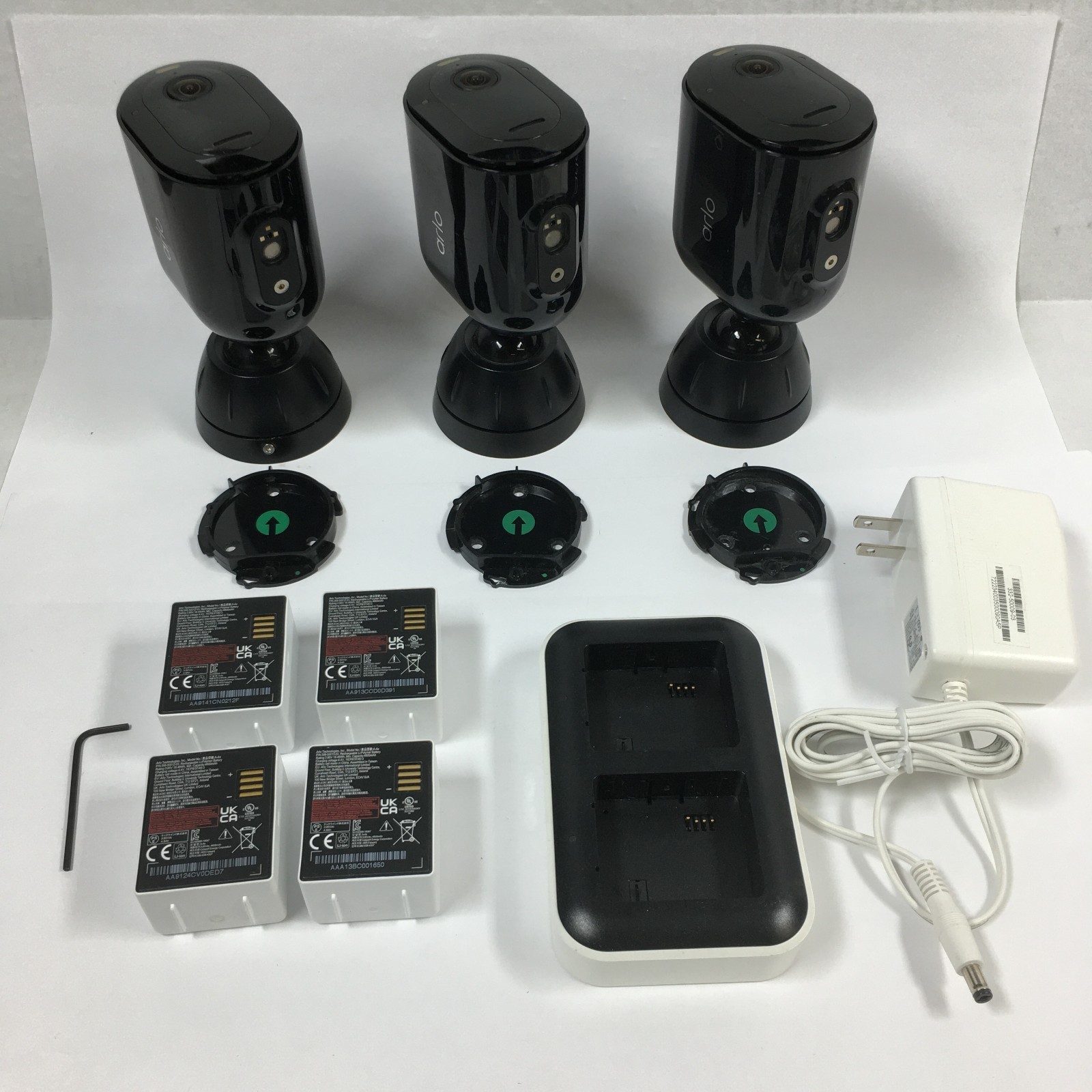 Arlo Pro 5S 2K Security Camera VMC4060P Black (SET of 3 Cameras) Good