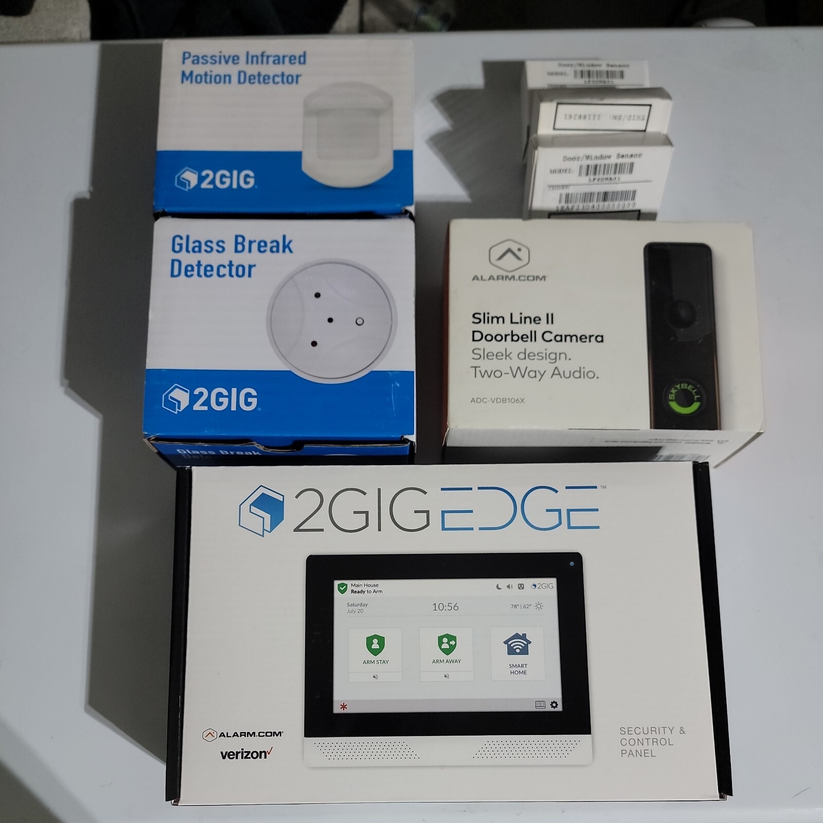 2GIG-EDGE New Verizon. Comes with: Glass Break, Motion, 3 Door. Doorbell Camera