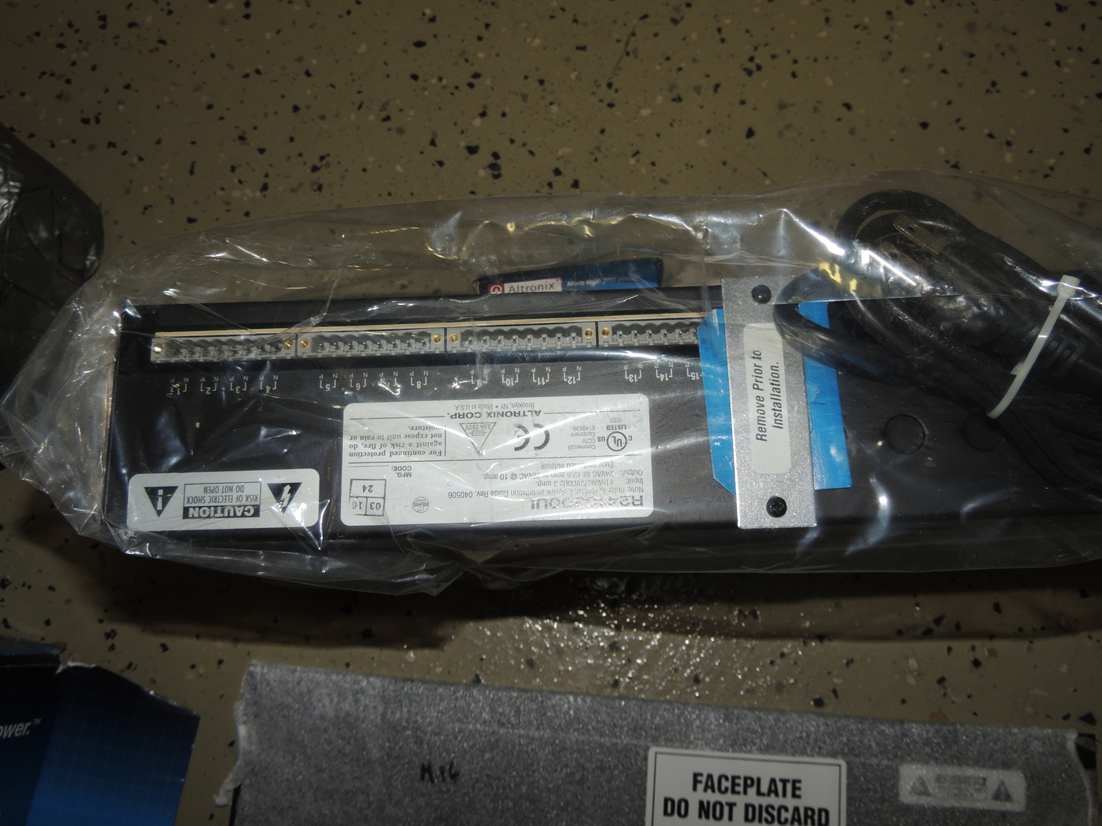 Altronix R2416300UL 19″ Rack Mount CCTV Power Supply