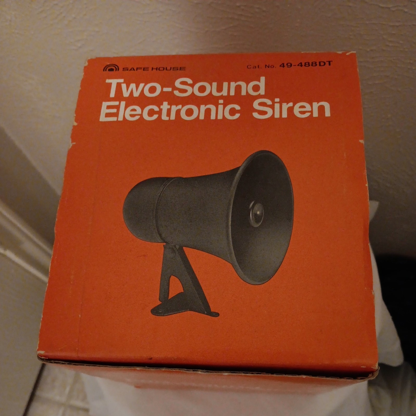 Safe House Indoor/Outdoor Two Sound Electronic Siren Alarm 49-488DT.