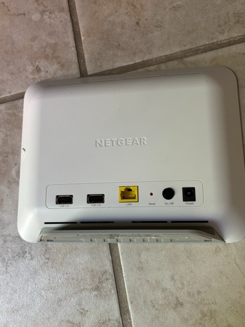 Netgear Arlo VMB3000 Security Camera System-base station and 5 Cameras