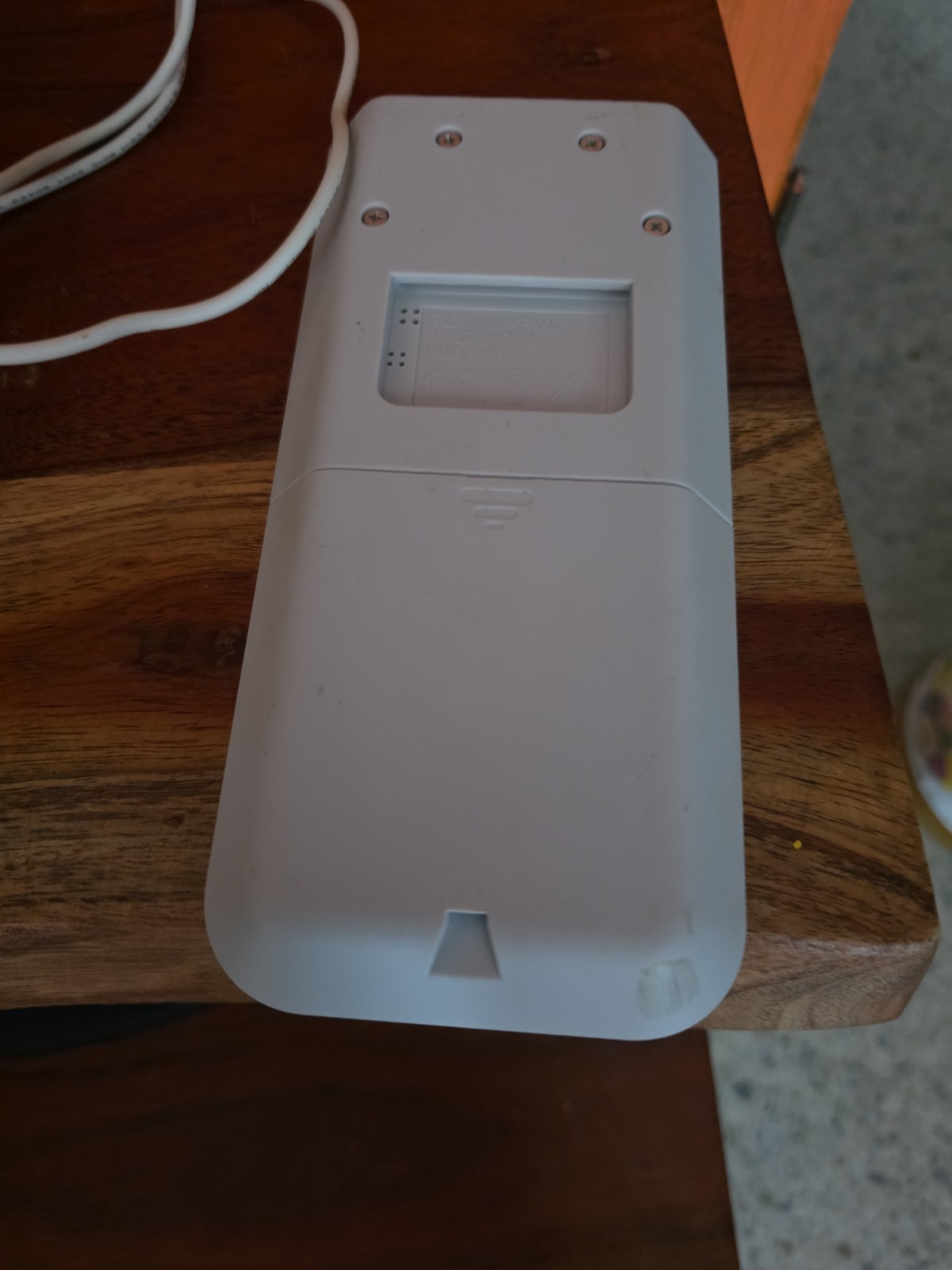 EUC SimpliSafe SSBS3 WiFi Base Station & Wireless Keypad