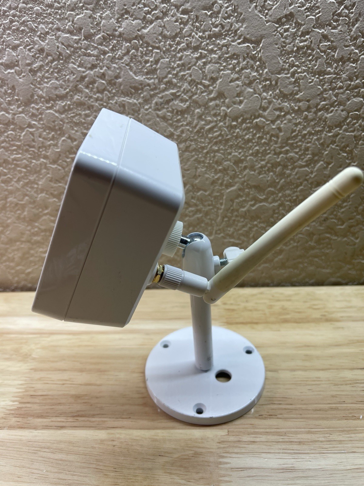 Alarm.com Indoor Wireless Fixed IP Camera with Night Vision ADC-V520IR