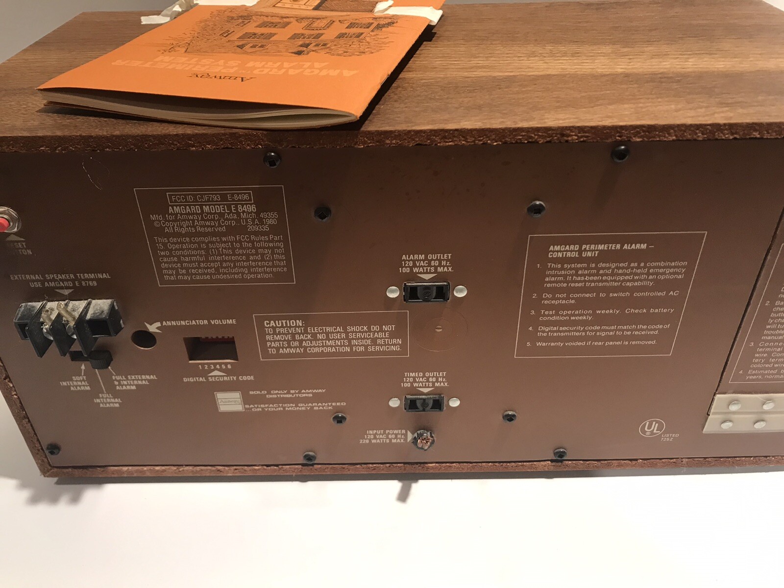 Vintage Amgard Perimeter Alarm Control Unit Model E 8496 Amway Security System